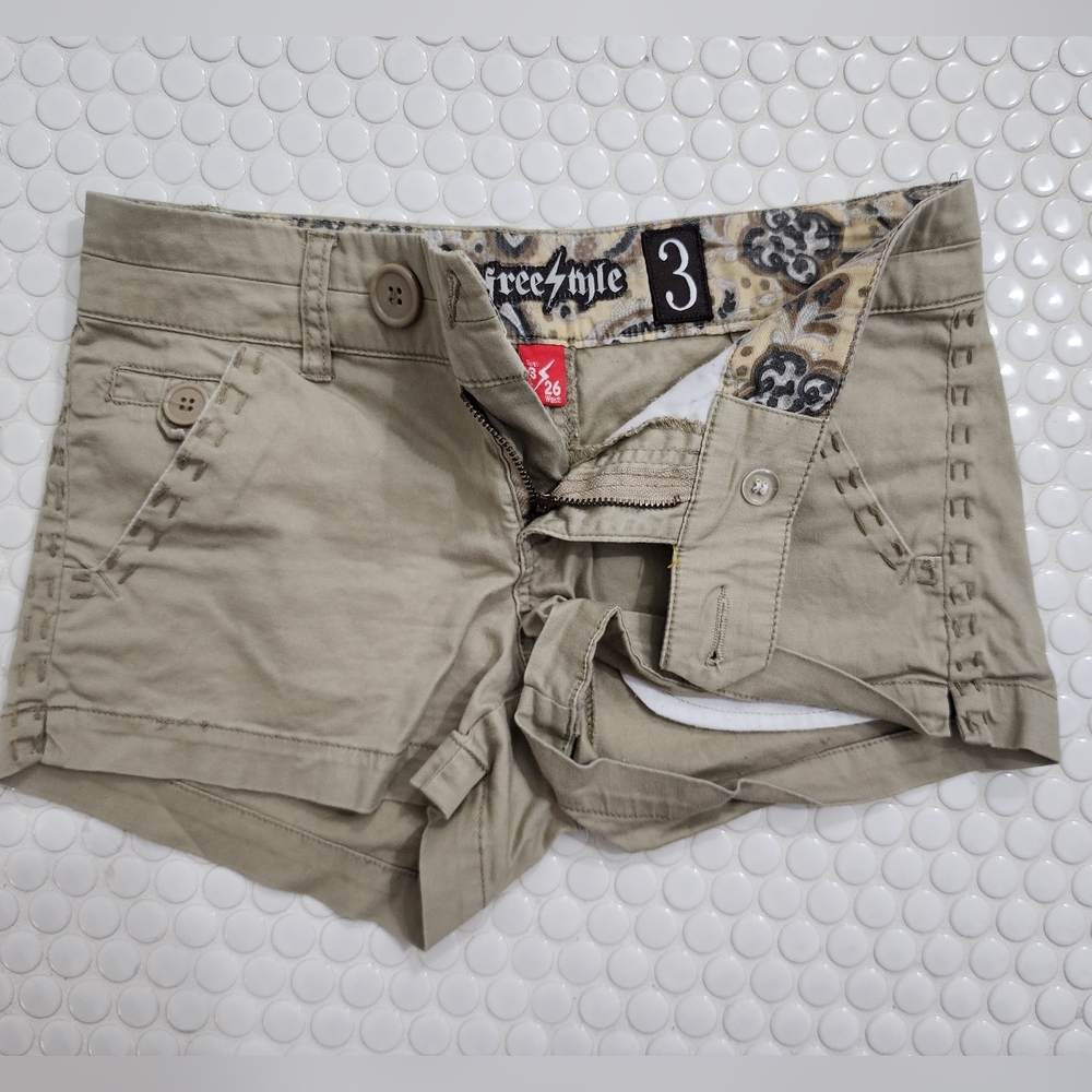 Beige 2.5 inseam cotton/spandex shorts